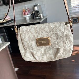 Ivory and gold Michael Kors small crossbody purse